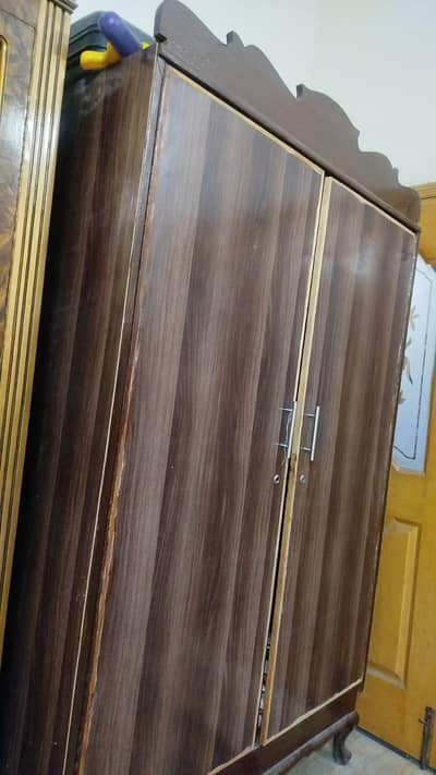 wooden 2 door almari