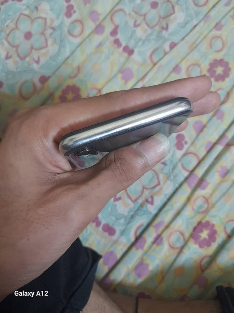 Apple iPhone X 3
