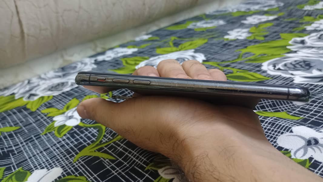Apple iPhone X 1