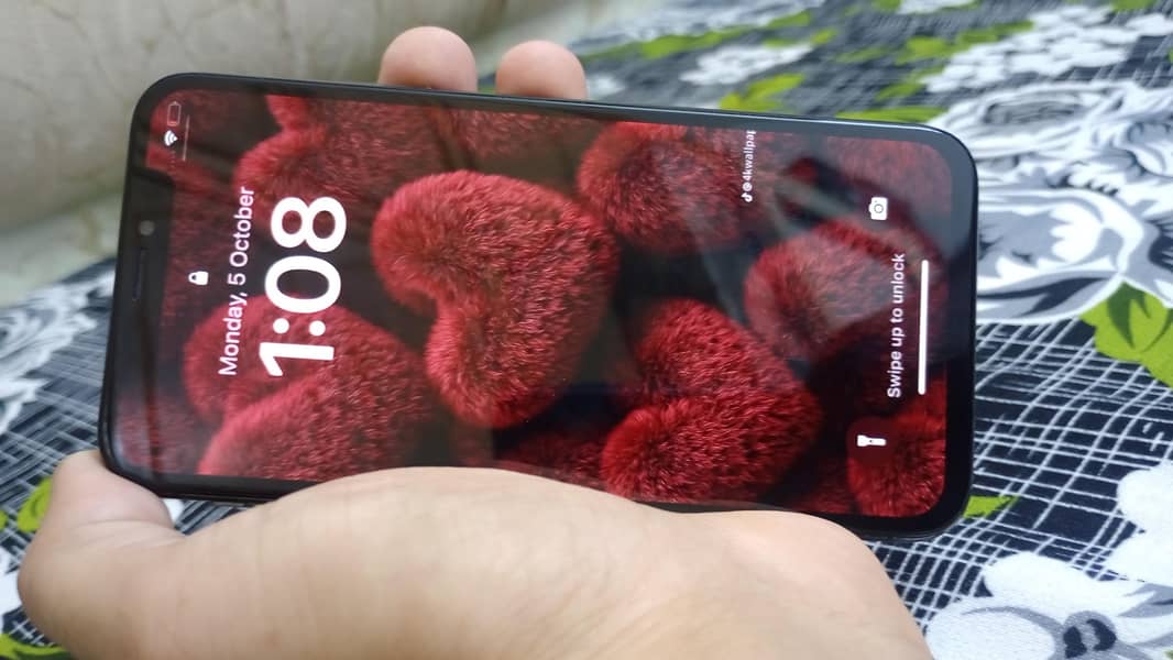Apple iPhone X 4