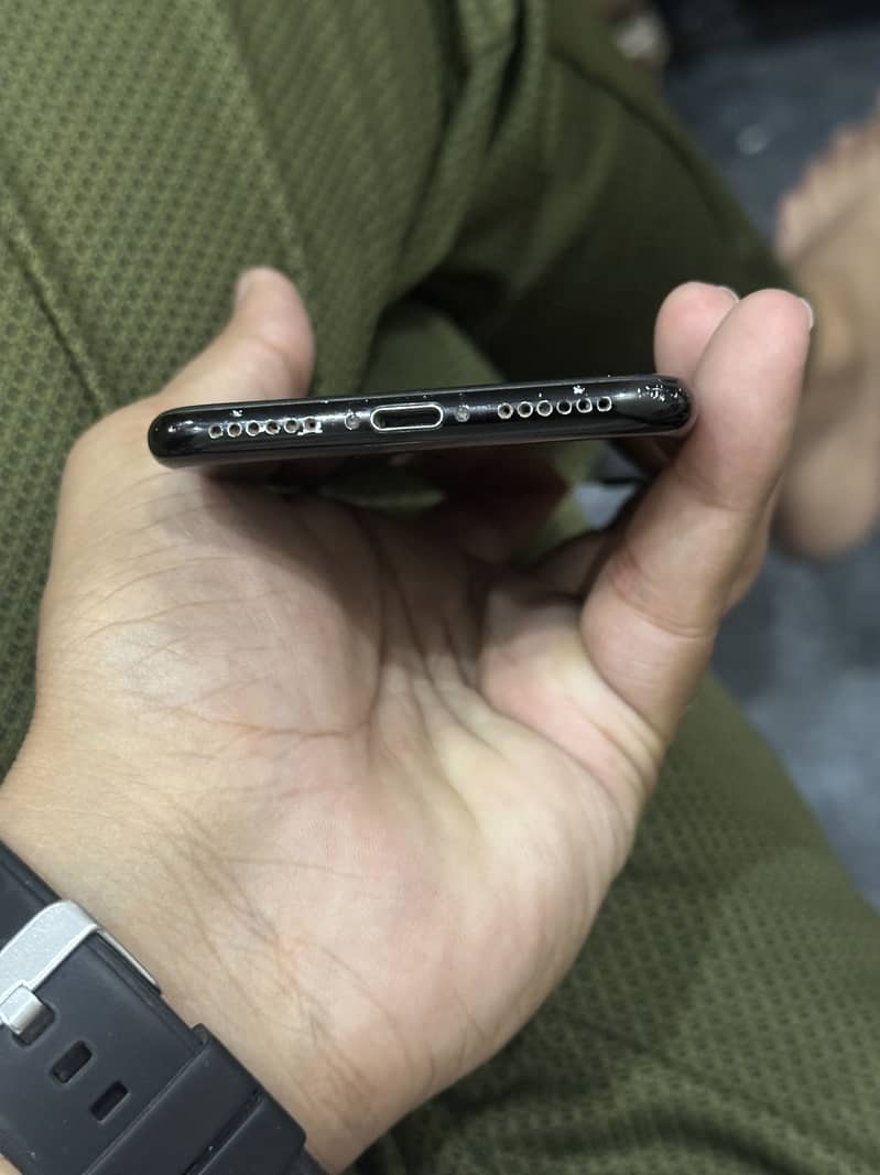 Apple iPhone 7 1