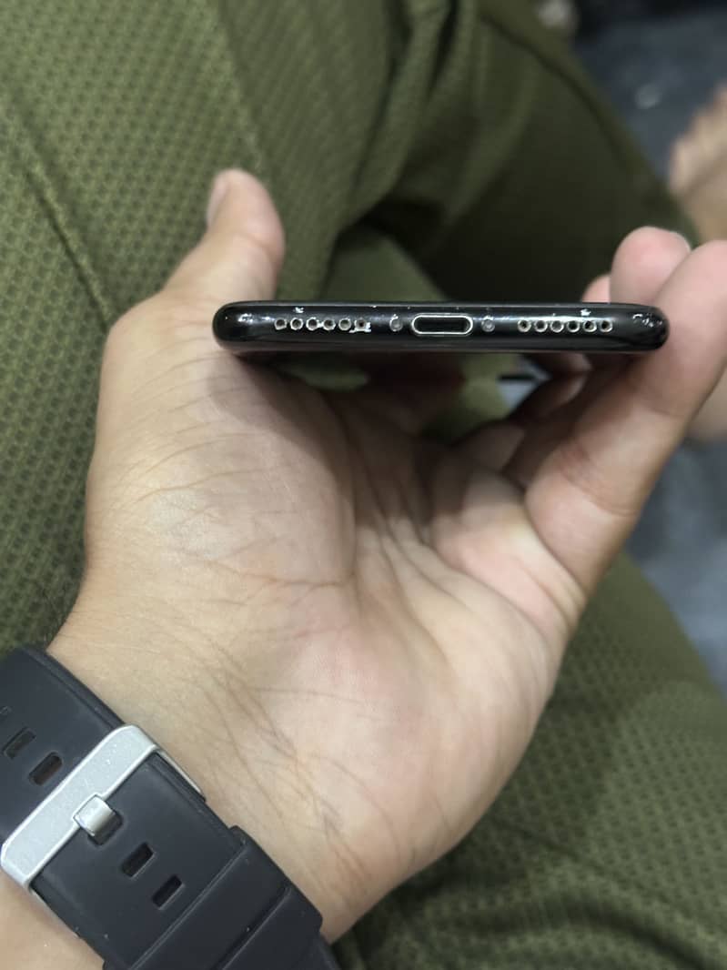 Apple iPhone 7 2