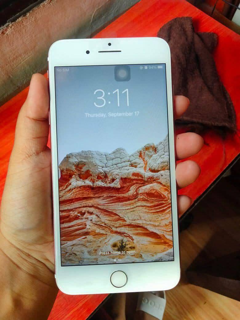 Apple iPhone 7 Plus 2