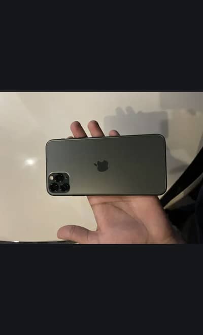Apple iPhone 11 Pro Max water park factory lock ALL OK