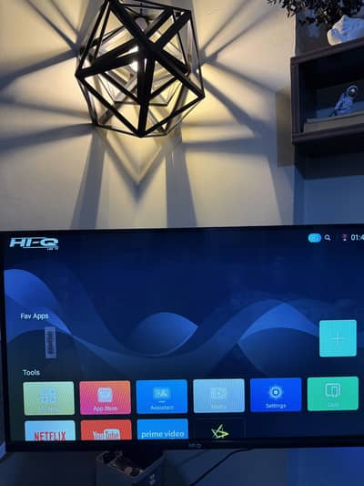 Hi-Q LED Smart TV 32 inches