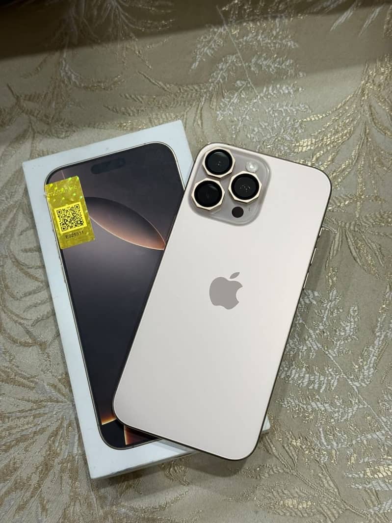 Apple iPhone 16 Pro Max 0