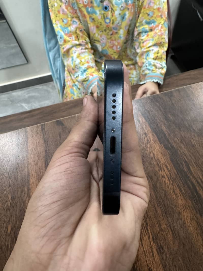 Apple iPhone 13 3
