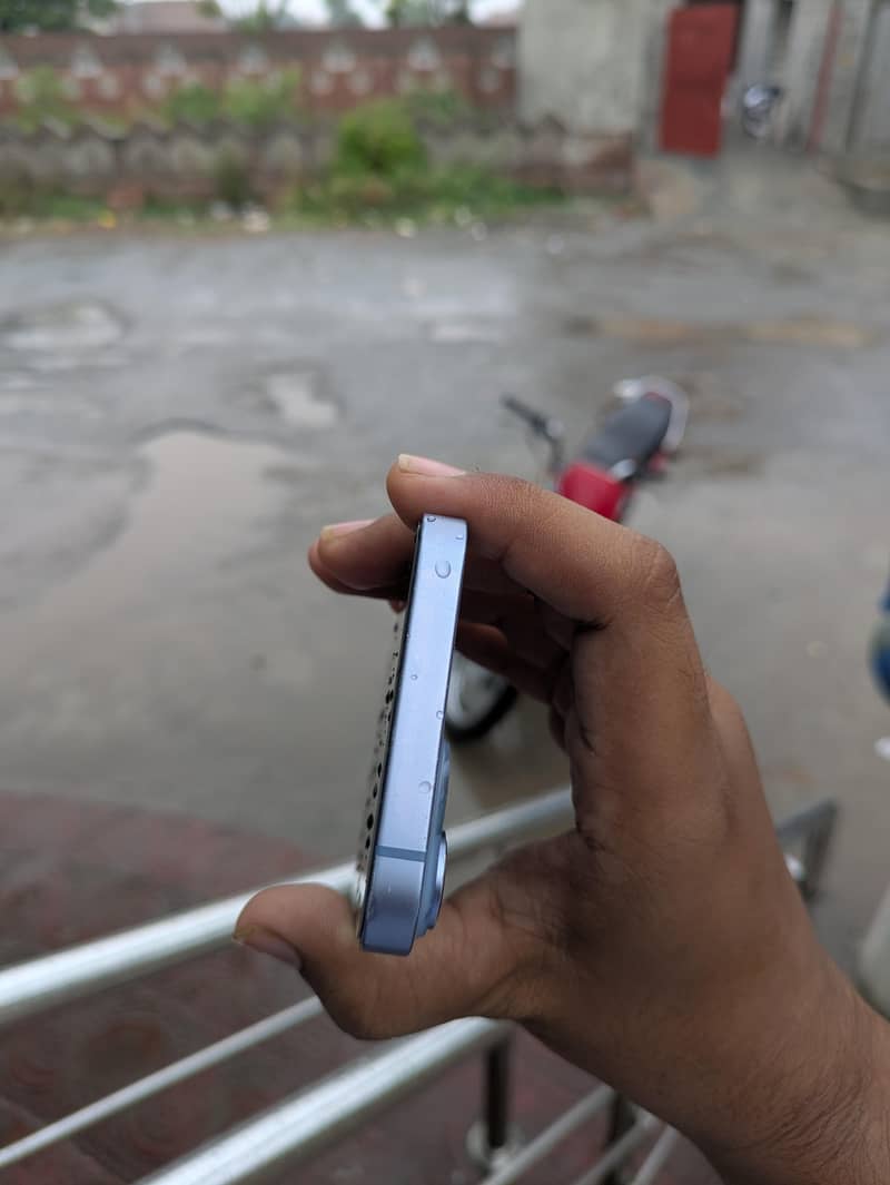 Apple iPhone 14 1