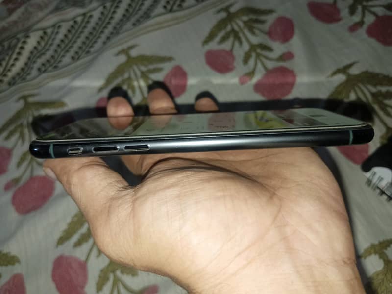 Apple iPhone 11 Pro Max 0