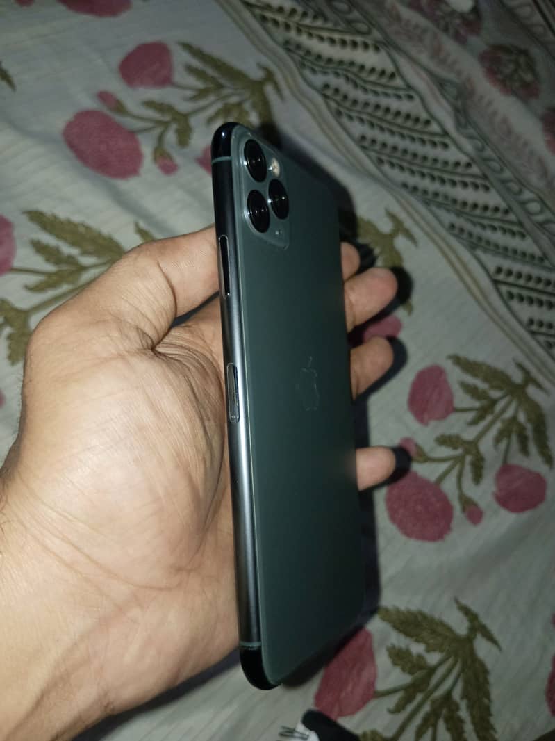 Apple iPhone 11 Pro Max 1