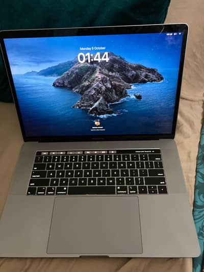 MacBook Pro 2018 Work Station
