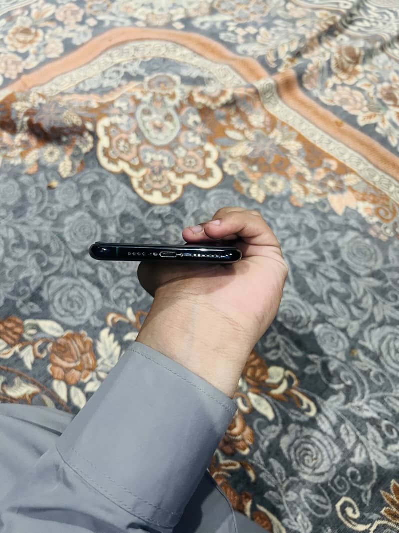 Apple iPhone 11 Pro Max 5