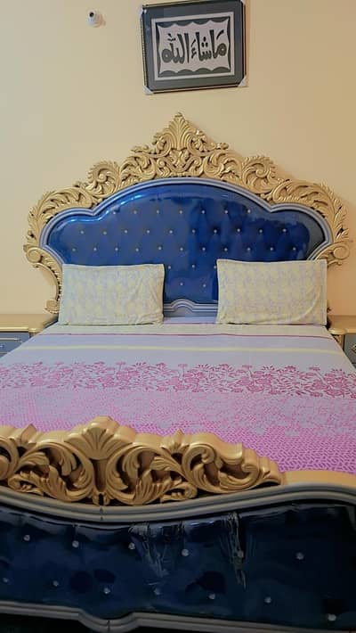 luxury conplete bed set, 5 seater sofa,showcase, dressing,side tables