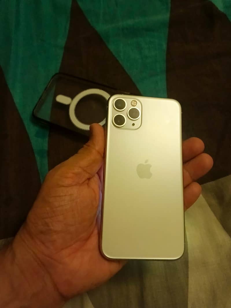Apple iPhone 11 Pro 0