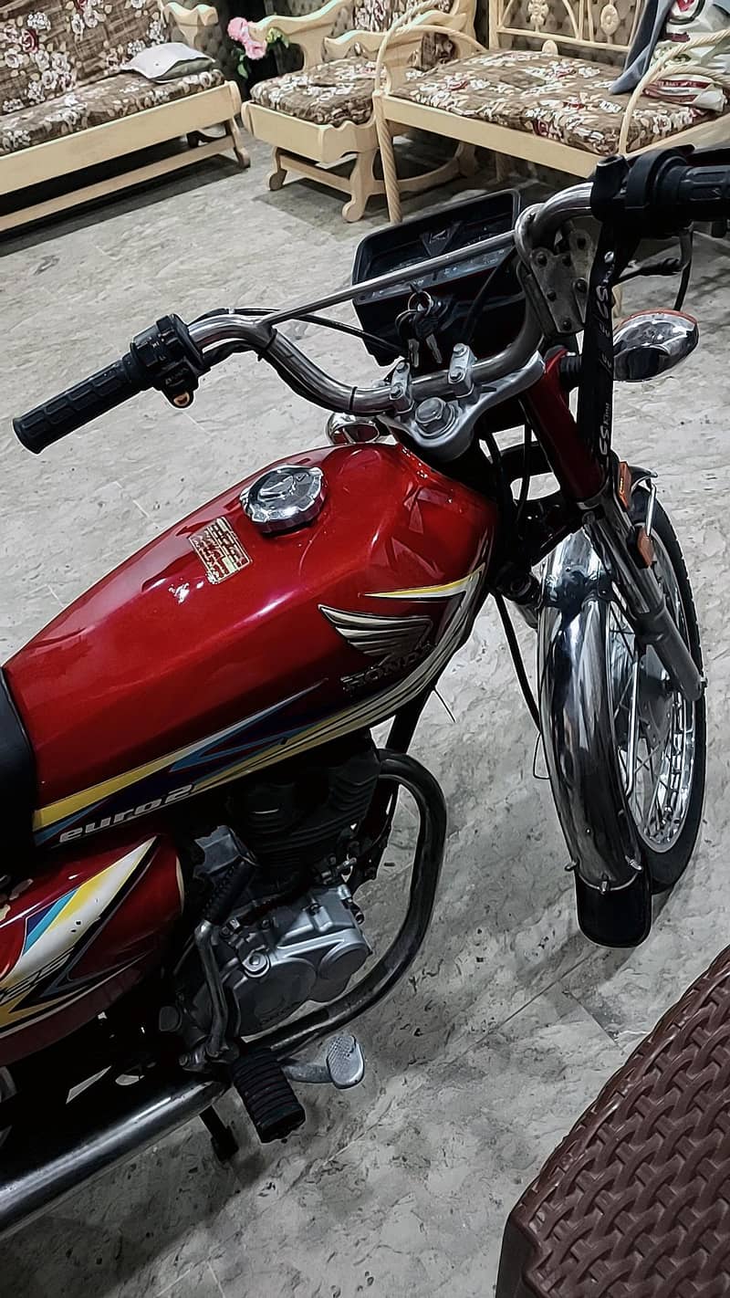 CG 125 2
