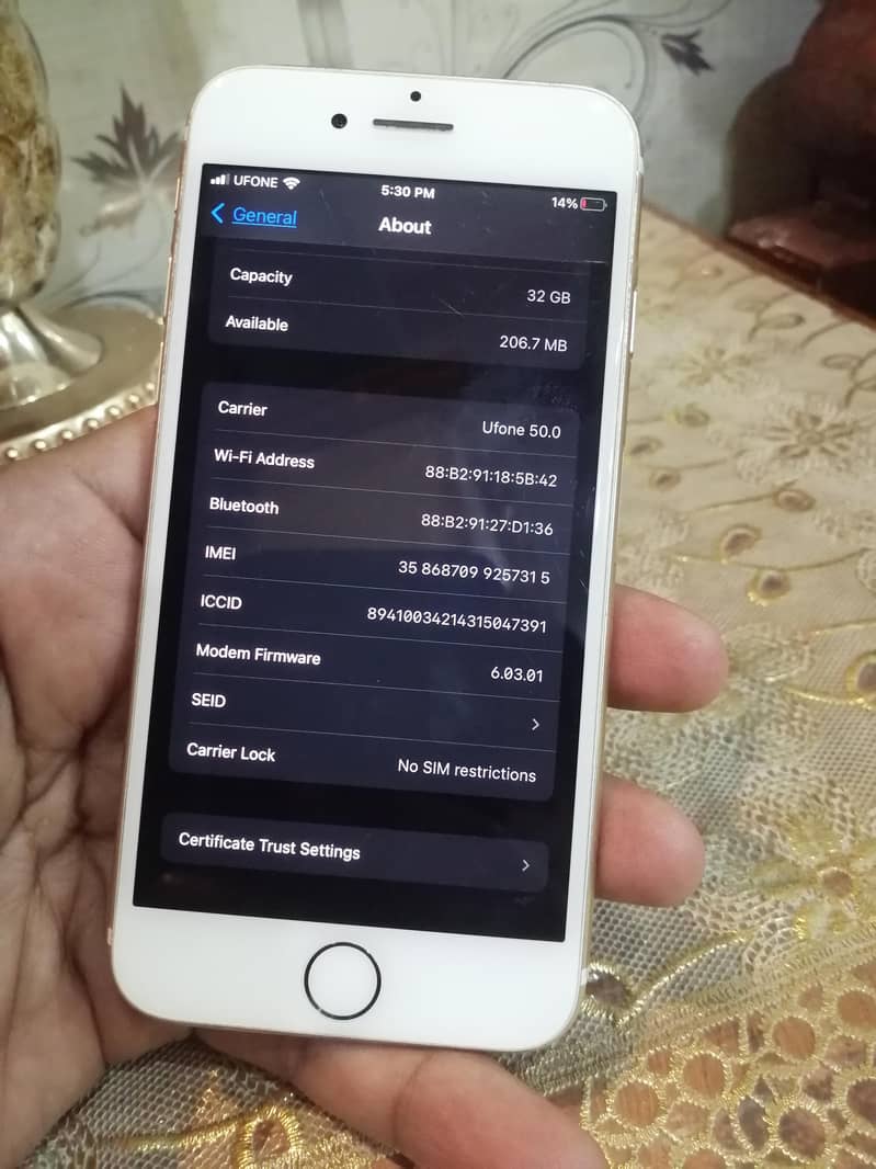 Apple iPhone 7 0