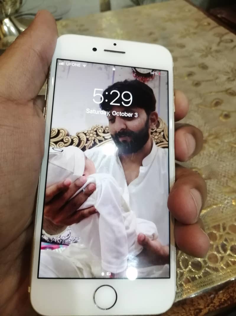 Apple iPhone 7 2