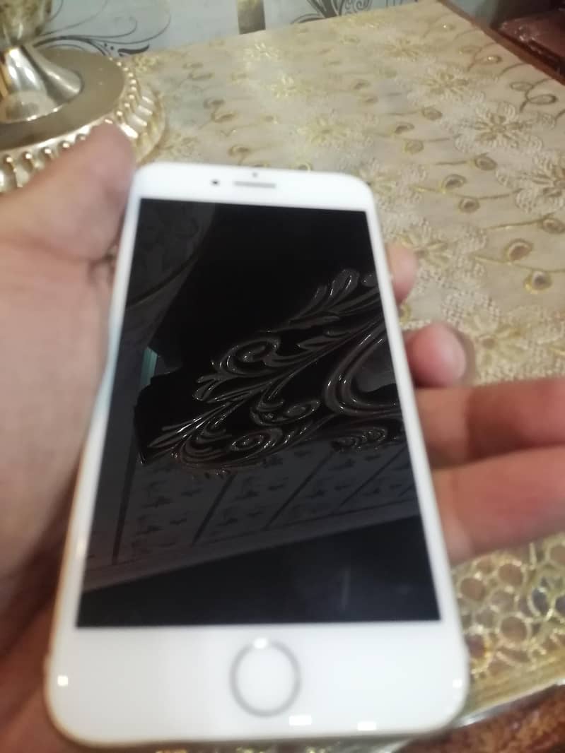 Apple iPhone 7 3