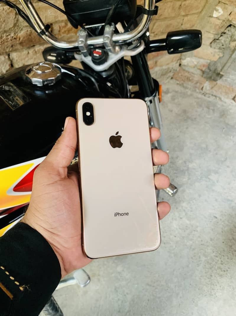 Apple iPhone XS Max 0