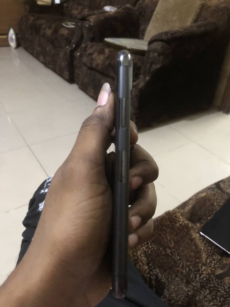 Apple iPhone X 6