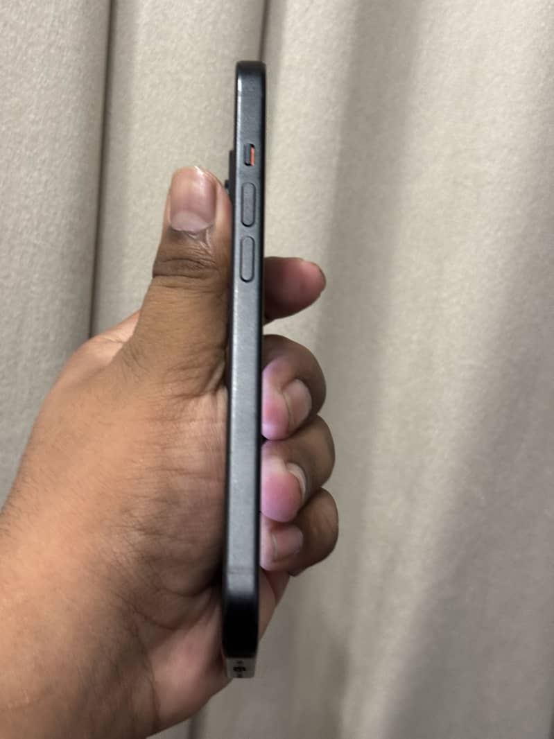 Apple iPhone 15 jv 0