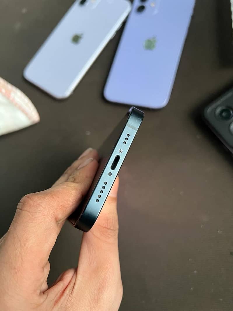iPhone 13 2