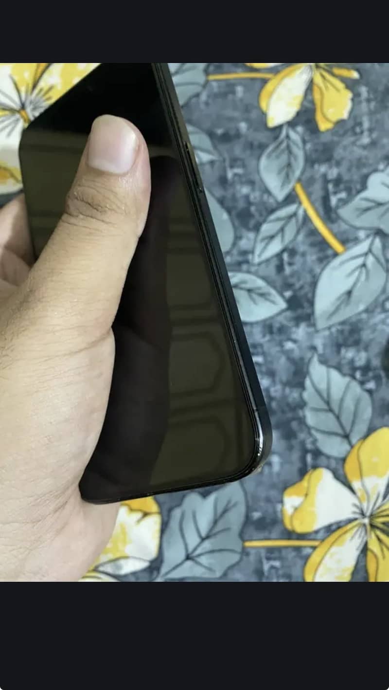 Apple iPhone 15 Pro 6