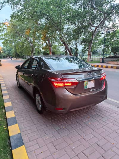 Toyota Corolla Altis 1.6 2015 (Immaculate Condition)