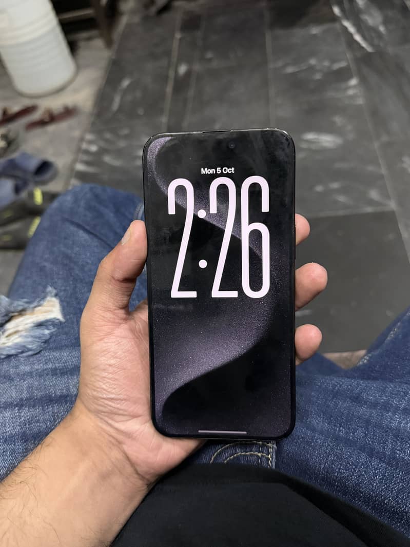 Apple iPhone 15 Pro Max 3