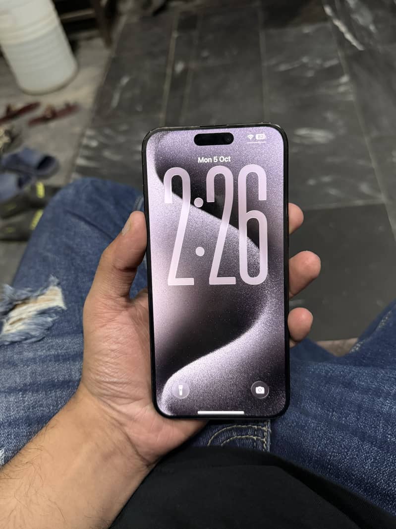 Apple iPhone 15 Pro Max 4