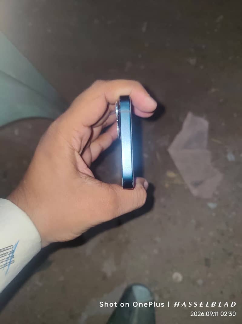 Apple iPhone 13 3