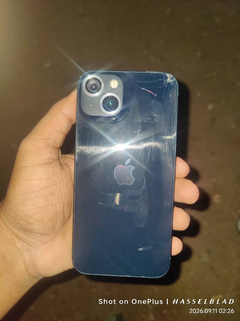 Apple iPhone 13 5