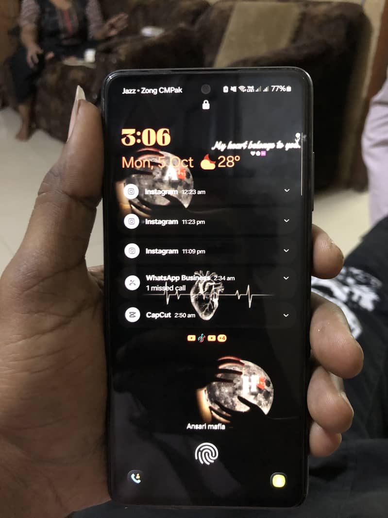 Samsung Mobile A52 1