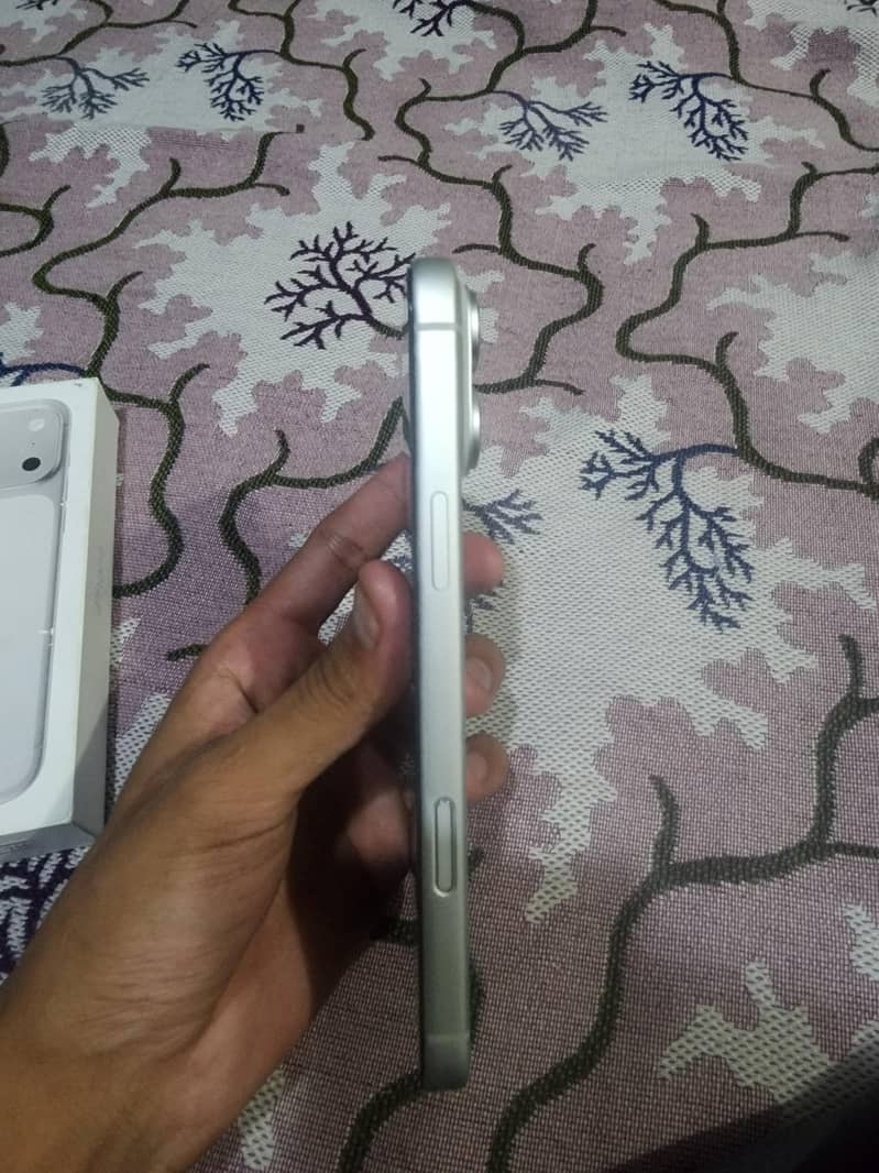 Apple iPhone 17 Pro Max 2