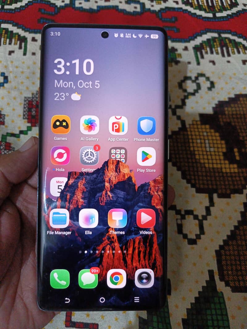Tecno CAMON 40 Pro 0