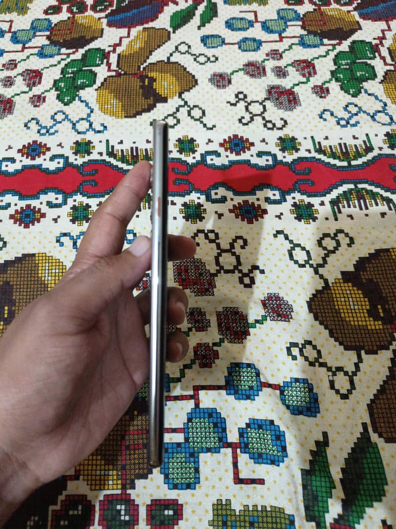 Tecno CAMON 40 Pro 5