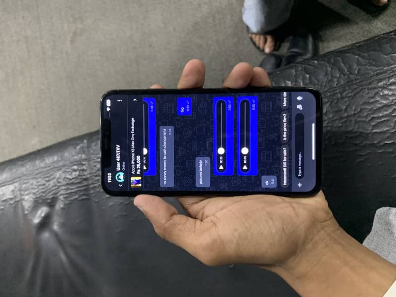 Apple iPhone XS Max 4