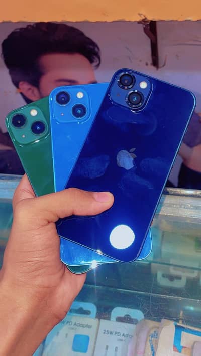 Apple iPhone 13
