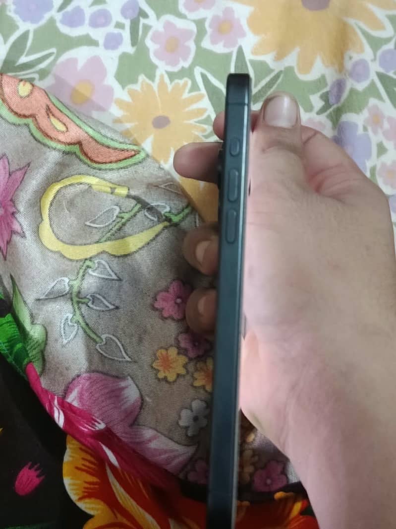 Apple iPhone 15 Pro Max 5