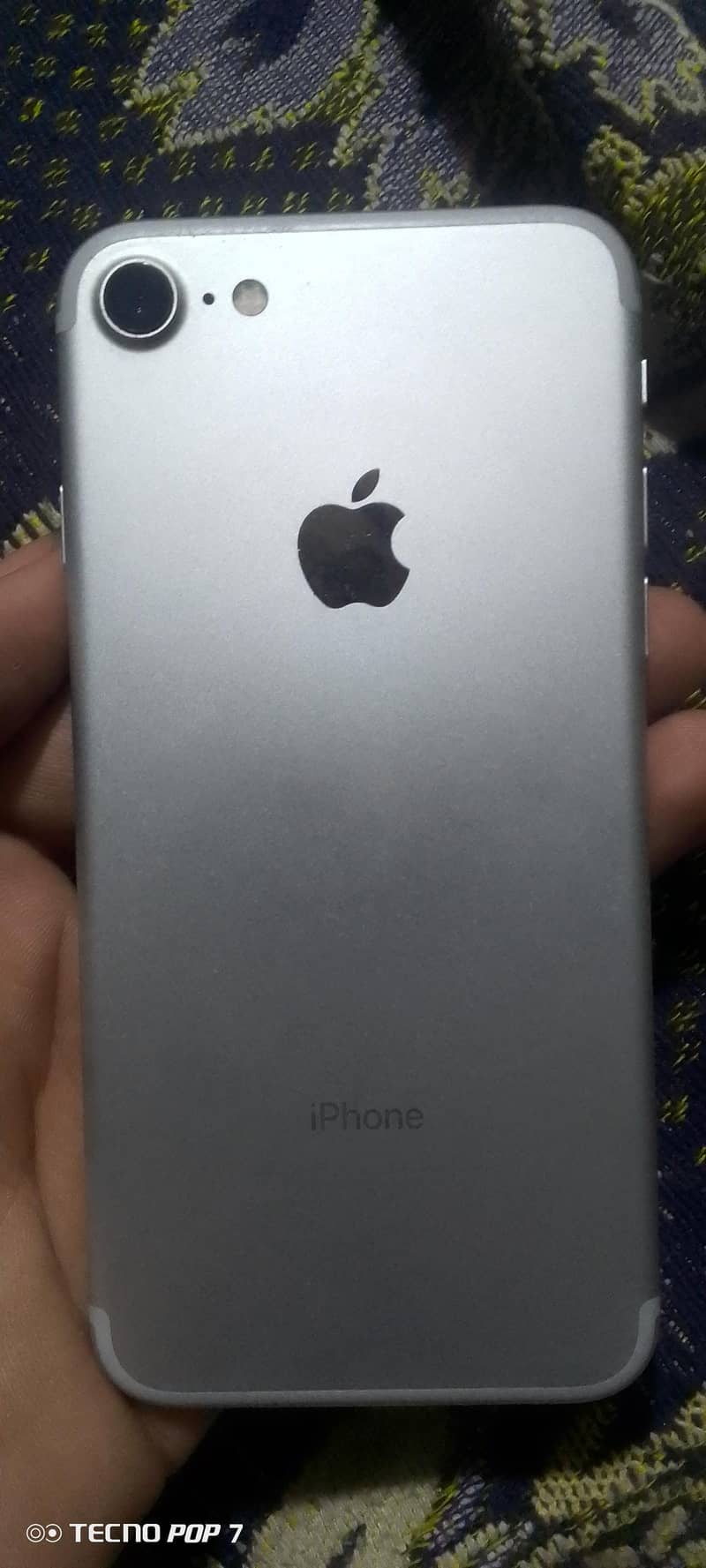 Apple iPhone 7 1
