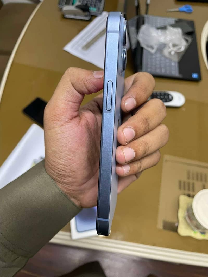 Apple iPhone 14 4