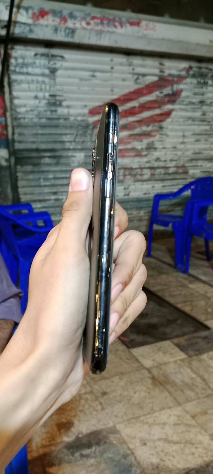 Apple iPhone 11 Pro 4
