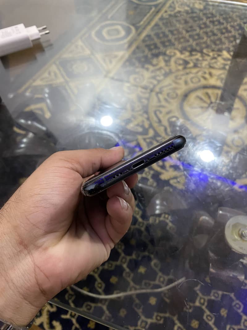 Apple iPhone 11 Pro 3