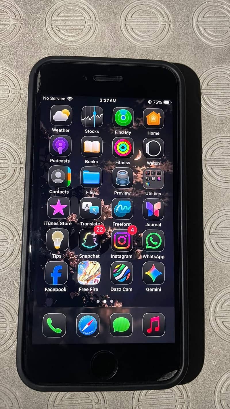 Apple iPhone SE 2020 0