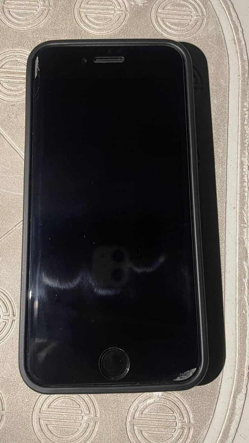 Apple iPhone SE 2020 1