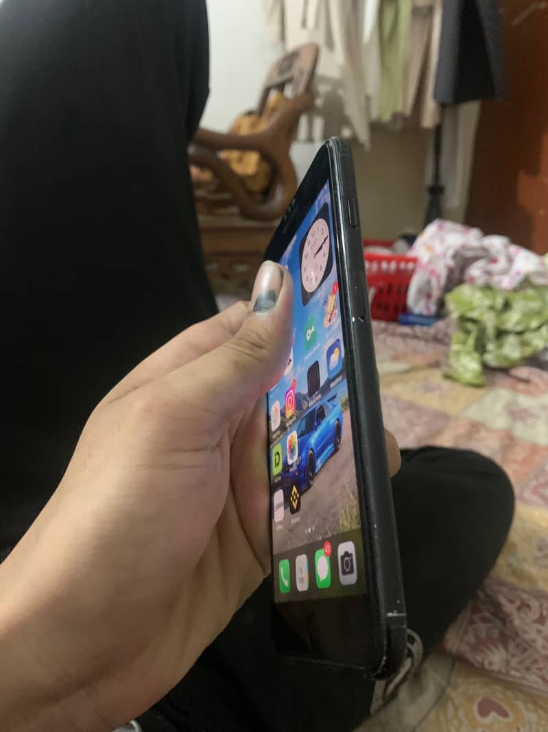 Apple iPhone 7 Plus 2
