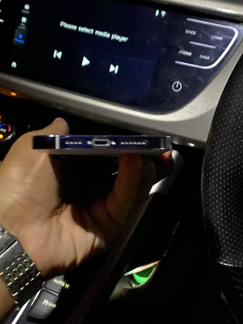 Apple iPhone 14 Pro Max 4