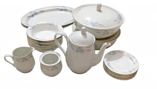 19 Piece Floral Crockery Set – Serving Set