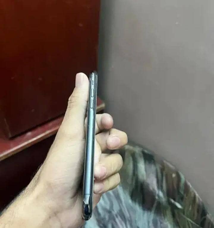 Apple iPhone XS 1