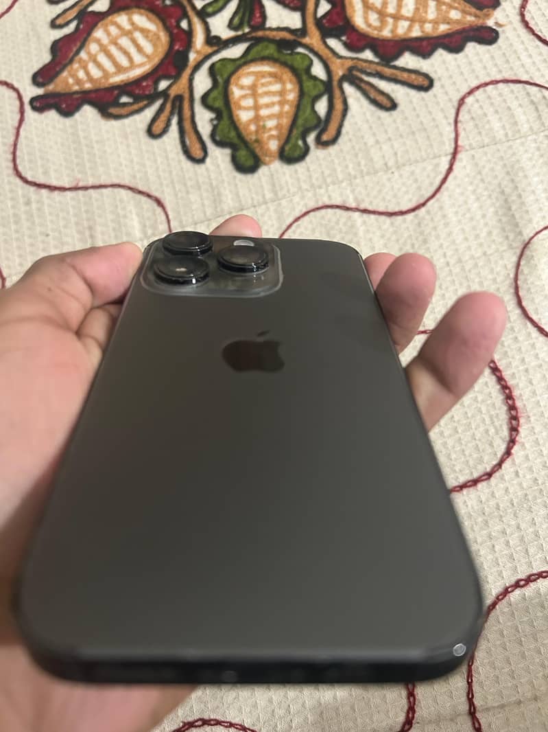 Apple iPhone 14 Pro JV 5